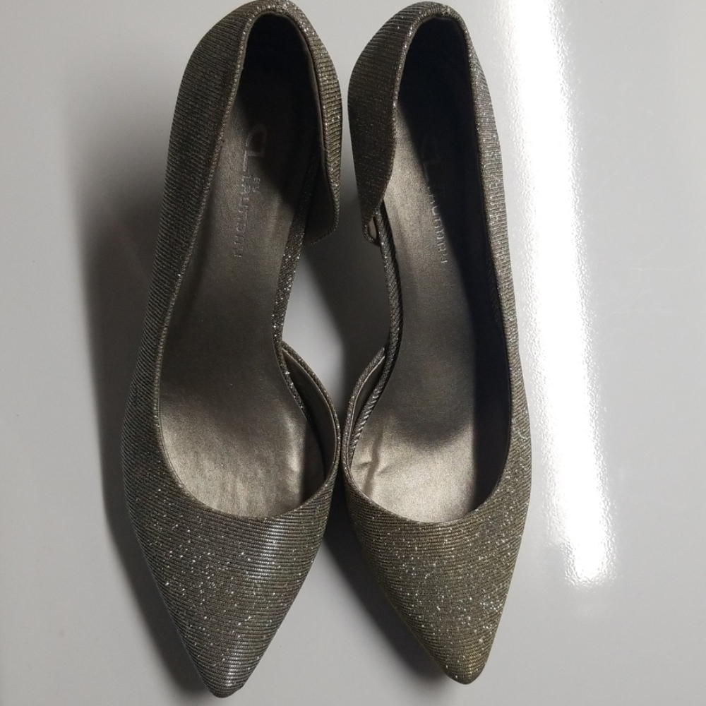 Shoes - Picture 2 of 3
